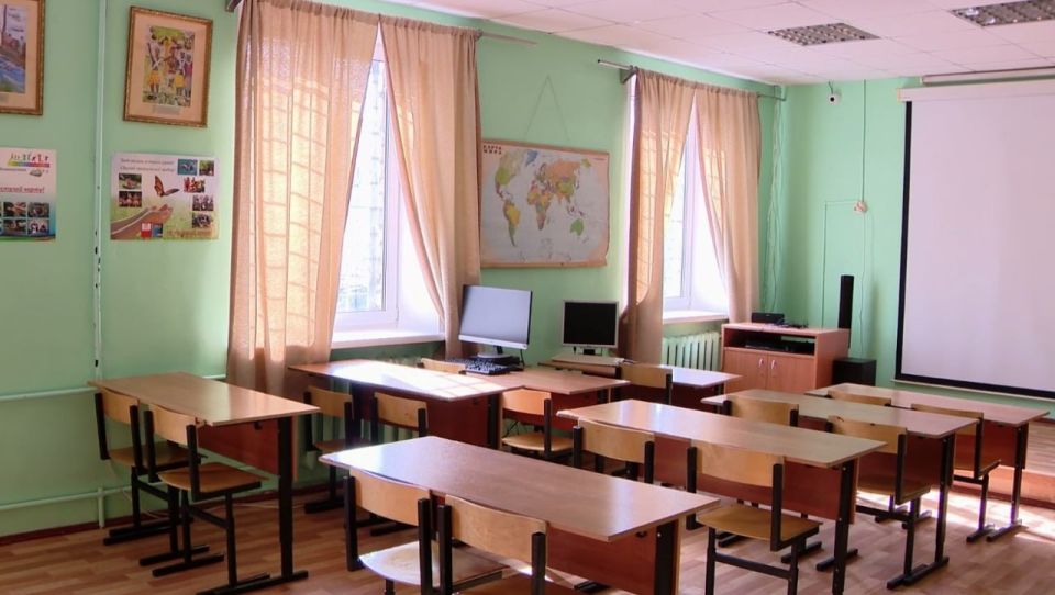 Вместо звонков в российских школах будут звучать песни о дружбе и Родине