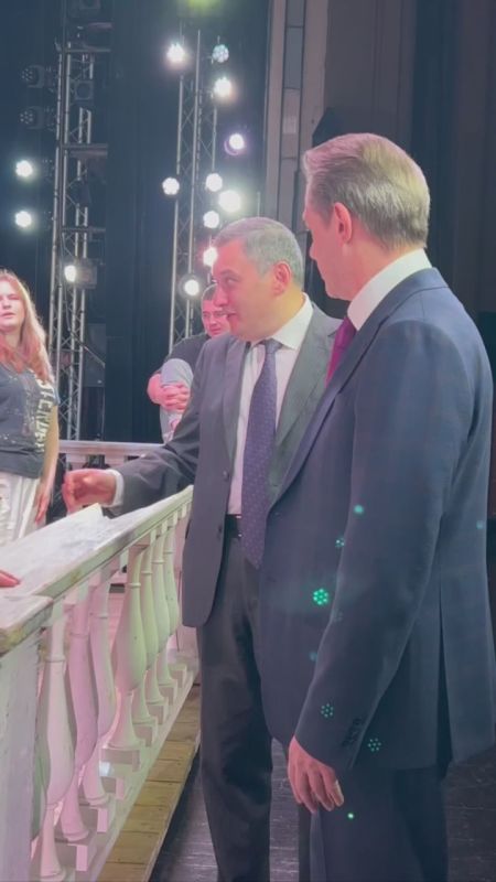 Александр Хинштейн: Та самая история, которая связывает гоголевский «Ревизор» с Курском, и реакция на неё артистов театра Табакова