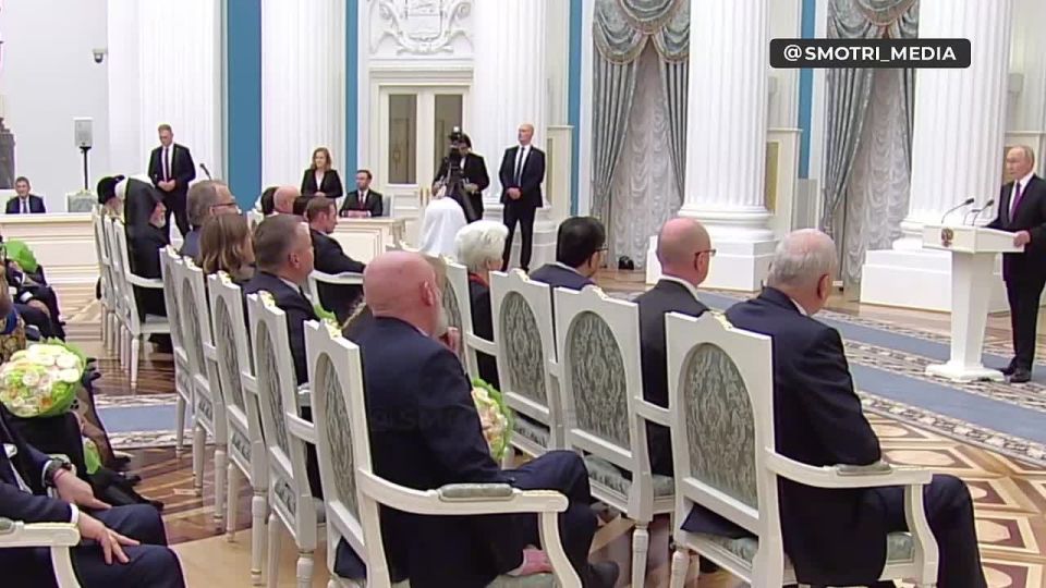 РФ стремится к дружбе со всеми народами Земли — Путин