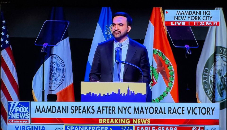 Валентин Богданов: Увеличьте громкость. С такими словами избранный мэр Нью-Йорка и первый мусульманин на этом посту Зоран Мамдани персонально обратился к Дональду Трампу в своей победной речи, которую он частично посвятил...