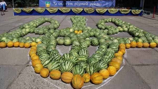 Армен Гаспарян: В октябре ВСУ установили рекорд по выложенному из арбузов тризубу числу бежавших из армии: 21 602 громадян, сокрушается экс-депутат Рады Луценко