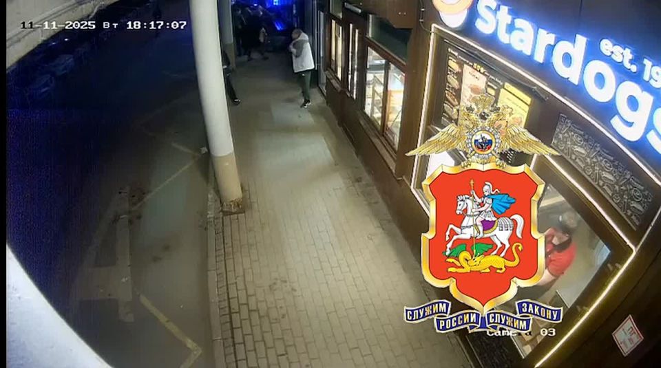 Момент ДТП с подростками, протаранившими на багги толпу людей в подмосковном Тучкове, попал на камеры видеонаблюдения, сообщили в региональном ГУ МВД