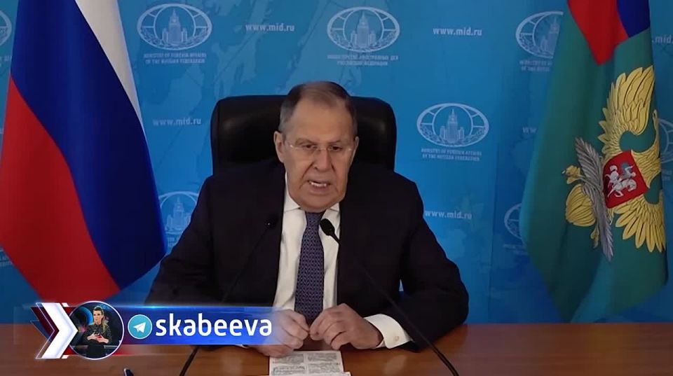 ‘А где доказательства, что Зеленский не нацист’ – Лавров