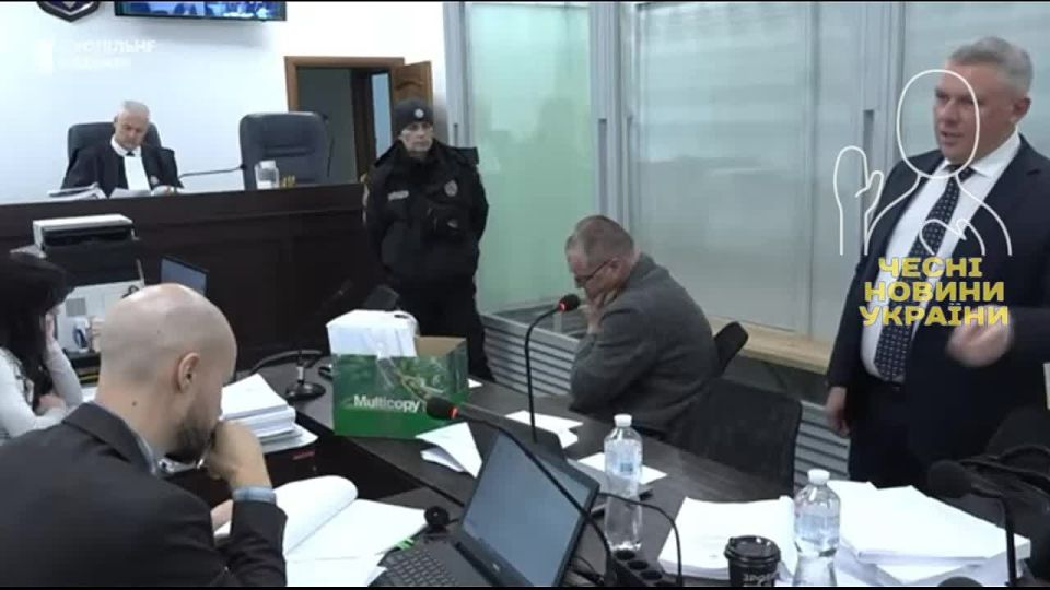 Армен Гаспарян: Блестяще!. Адвокат участника ОПГ "Миндич и Цукерман" Басова заявил, что найденные у его подзащитного миллионы долларов - сувенирные