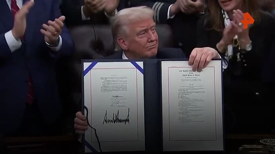 В США завершился самый продолжительный шатдаун в истории страны — он длился 43 дня