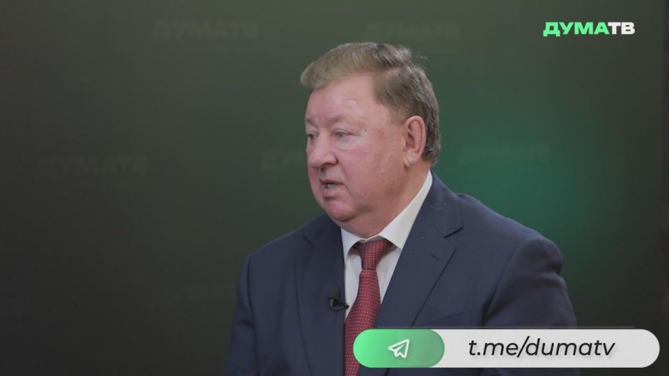 Комплексная программа развития сельских территорий и возвращение земель в сельскохозяйственный оборот необходимы для достойной жизни на селе, считает Председатель Комитета ГД по аграрным вопросам Владимир Кашин