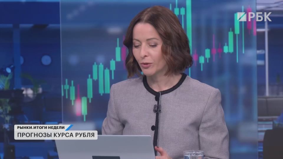 При сохранении нынешних условий рубль является достаточно устойчивой валютой «с ослаблением» на 7–10%, заявил в эфире телеканала РБК экономист, экс-глава банков ВТБ24 и «Открытие» Михаил Задорнов