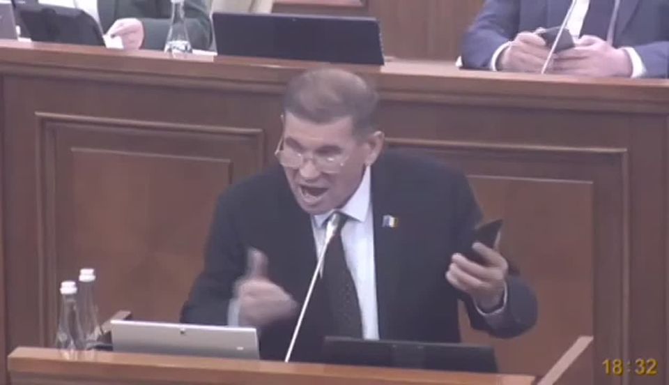 Армен Гаспарян: Новые свершения шестого интернационала беззубых политических конокрадов Санду