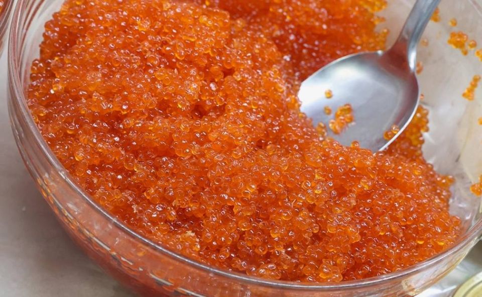 Икру лососевых в закрытой банке соответственно ГОСТу можно хранить в холодильнике до года, рассказал «РИА Новости» глава Росрыболовства Илья Шестаков