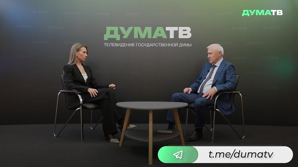 Банки могут обязать сообщать ЦБ РФ о количестве выпущенных карт на одного человека после вступления в силу закона о лимите банковских карт, сообщил в интервью Дума ТВ глава Комитета Госдумы по финрынку Анатолий Аксаков