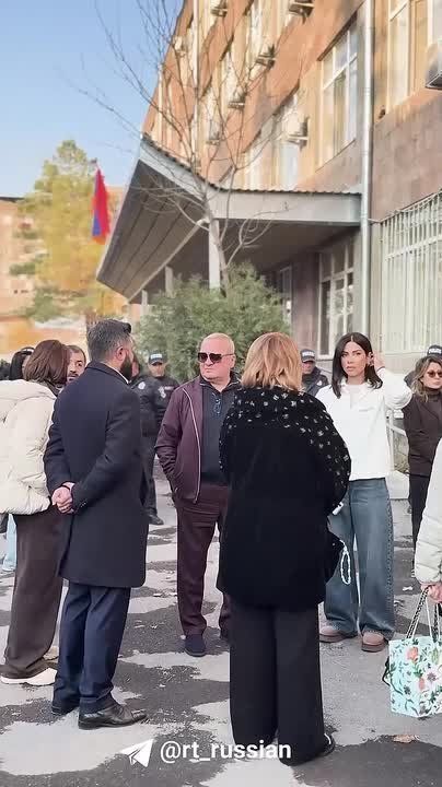 Отзыв лицензии у компании Самвела Карапетяна на управление «Электросетями Армении» даёт повод новым уголовным делам, выяснил RT