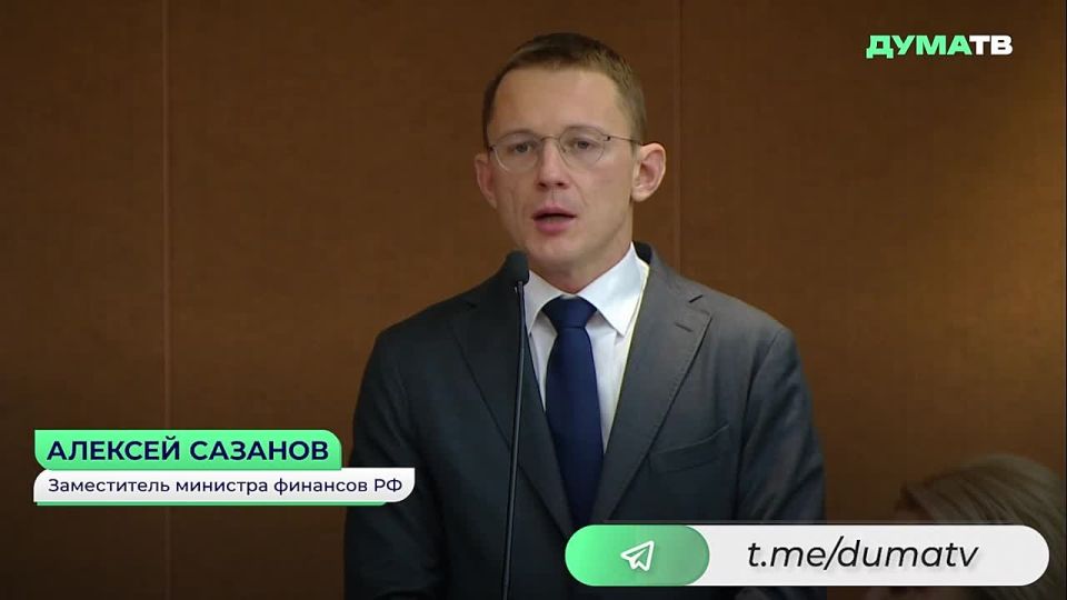 Правительство РФ разработало поправки ко второму чтению законопроекта о лицензировании розничной торговли табаком и никотиносодержащей продукцией, согласно которым регионам с 1 сентября 2026 года дадут право запрещать у себя...