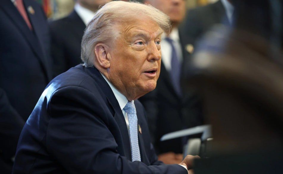 Президент США Дональд Трамп начал торговую войну с Китаем, не устранив американские уязвимости в цепочках поставок, игнорируя союзников и недоценив китайского лидера Си Цзиньпина, и проиграл