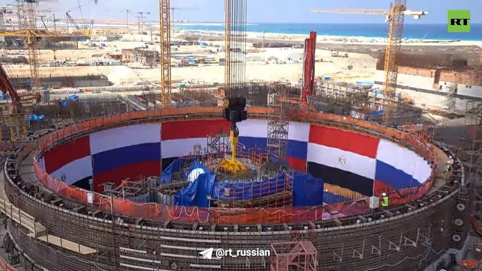 Путин и президент Египта по видеосвязи дали старт установке корпуса реактора первого энергоблока египетской АЭС «Эль-Дабаа»