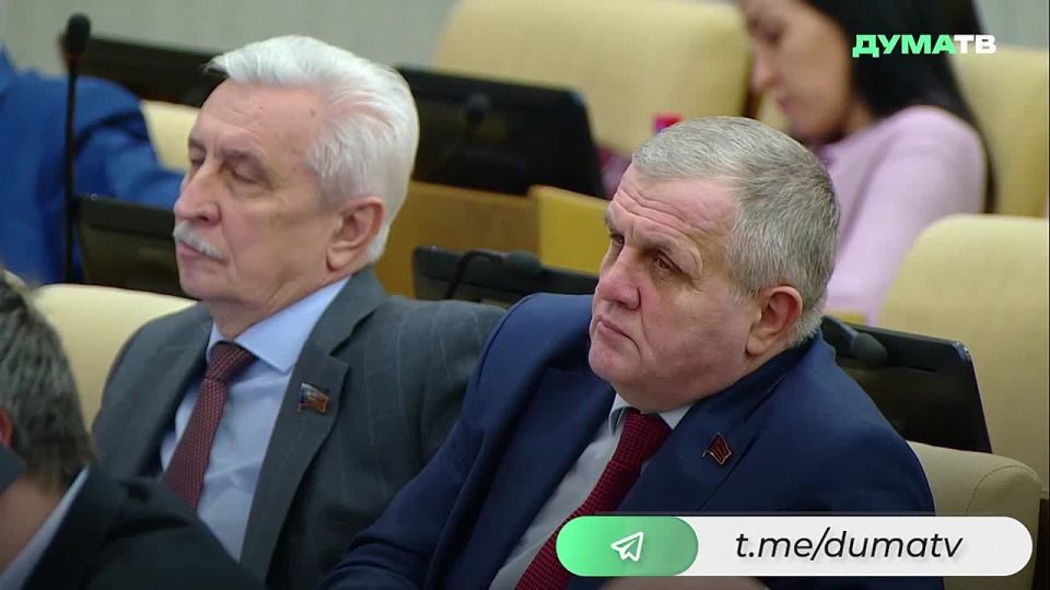 Госдума изучит обращение Федерации рестораторов и отельеров России, отмечающей неравенство в правилах работы общепита и торговых сетей, которые продают уже готовую еду, сообщил на пленарном заседании Председатель ГД Вячеслав...