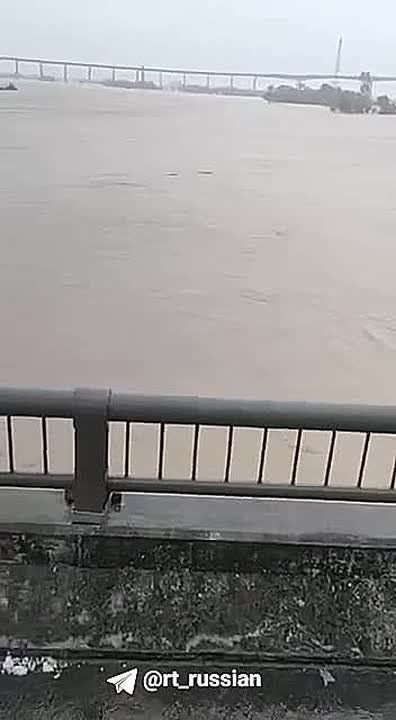 «Там домов уже нету и вода прибывает»