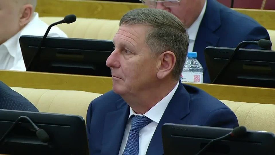 Заместить российскими активами разворованные киевским кровавым режимом средства не получится, подчеркнул Председатель Госдумы Вячеслав Володин в своём канале в мессенджере МАХ