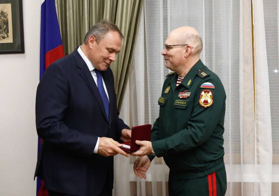 Пётр Толстой: Не уверен, что заслуживаю медаль, есть куда более достойные люди