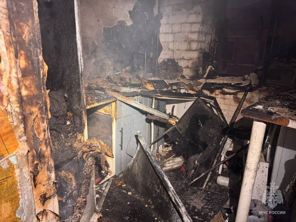 Огненный холодильник. Рано утром на улице Хромова в Твери произошел пожар в квартире