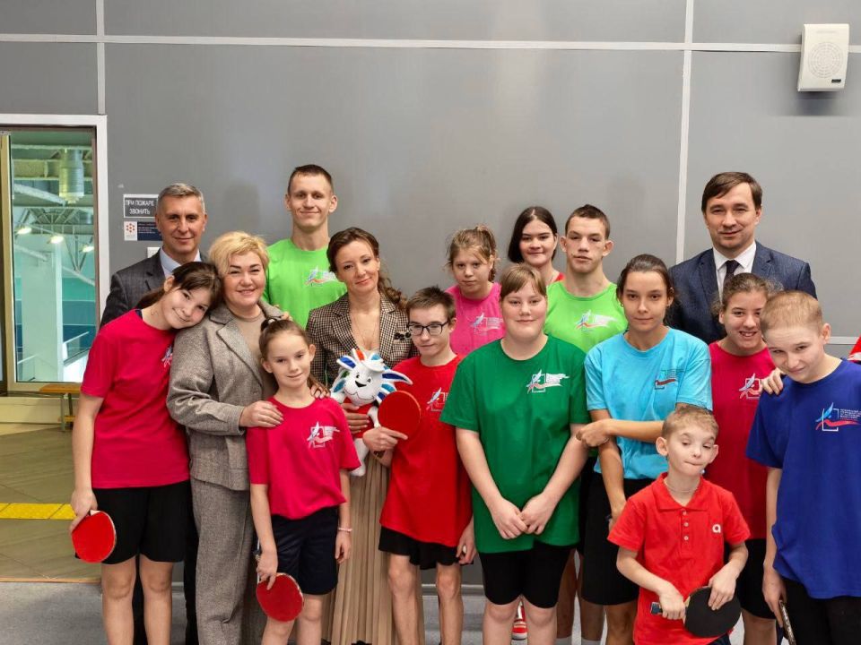  :              400    , ,  - 