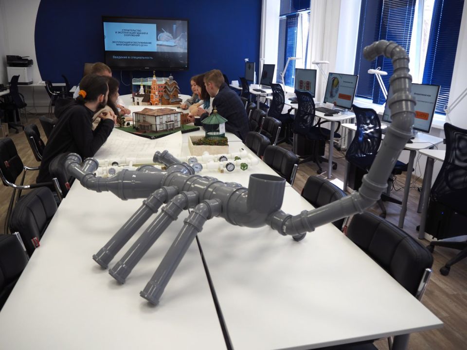 Федеральный законопроект, по которому Тверская область наряду с ещё пятью субъектами Российской Федерации становится новой участницей эксперимента по расширению доступности среднего профессионального образования, внесён в... Федеральный законопроект, по которому Тверская область наряду с ещё пятью субъектами Российской Федерации становится новой участницей эксперимента по расширению доступности среднего профессионального образования, внесён в...