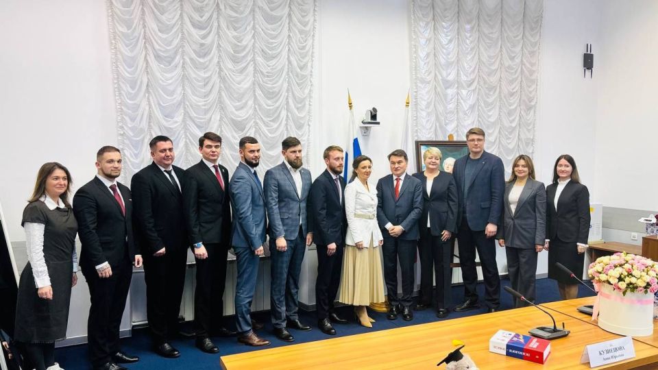 Анна Кузнецова: Первый в стране выпуск психологов - наставников состоялся! С Днем психолога, друзья! Поздравляю! Анна Кузнецова: Первый в стране выпуск психологов - наставников состоялся! С Днем психолога, друзья! Поздравляю!