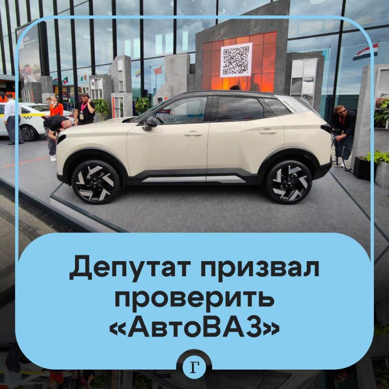 ǻ      Lada