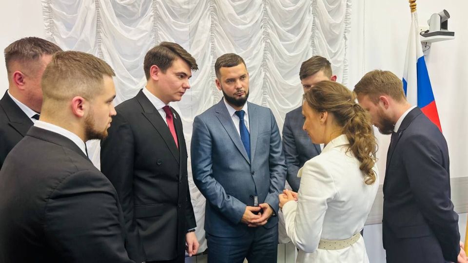 Анна Кузнецова: Первый в стране выпуск психологов - наставников состоялся! С Днем психолога, друзья! Поздравляю! Анна Кузнецова: Первый в стране выпуск психологов - наставников состоялся! С Днем психолога, друзья! Поздравляю!