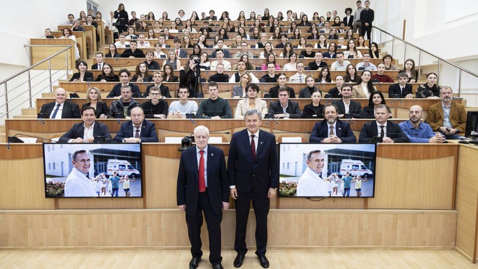 Сергей Миронов: О пороках ЕГЭ говорили и со студентами Кубанского государственного университета в Краснодаре