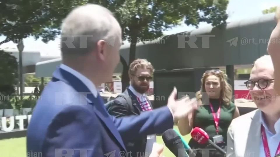 Удивлённое лицо и бегство — так премьер Ирландии отреагировал на вопросы корра RT на саммите G-20