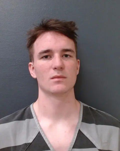 Двое американцев планировали захватить остров у берегов Гаити, убить всех мужчин и взять в секс-рабство женщин и детей — в качестве "наёмников" они выбрали колумбийских бездомных