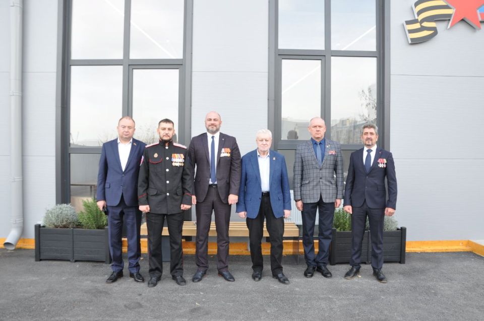 Сергей Миронов: Также в Анапе встретился с ветеранами СВО – финалистами проекта «Герои Кубани»