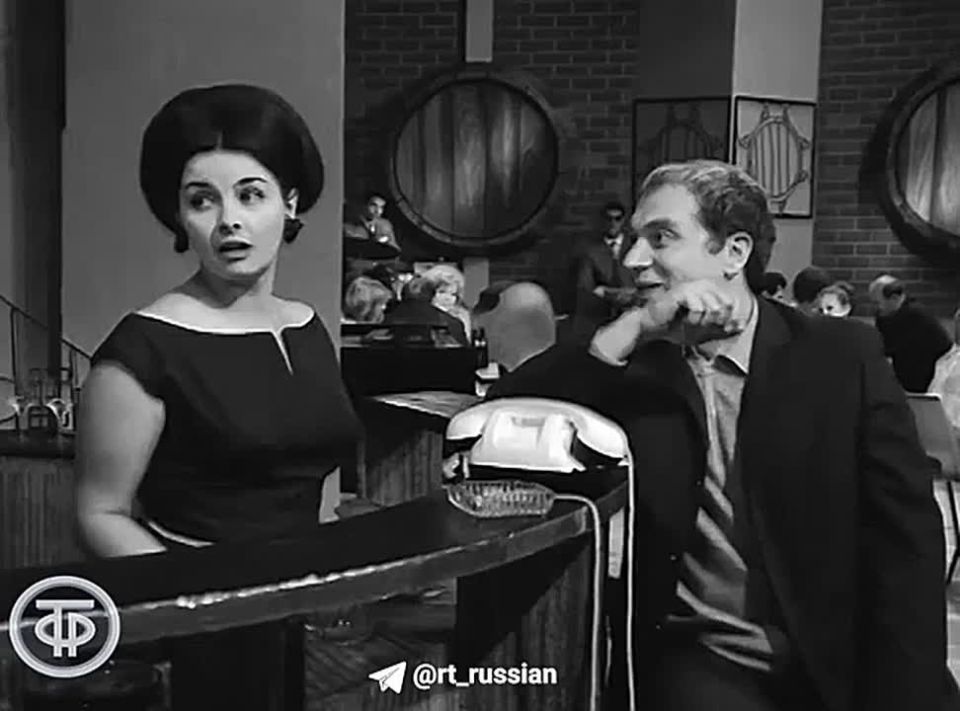 Актриса Театра сатиры Валентина Шарыкина умерла в возрасте 85 лет, сообщили в театре