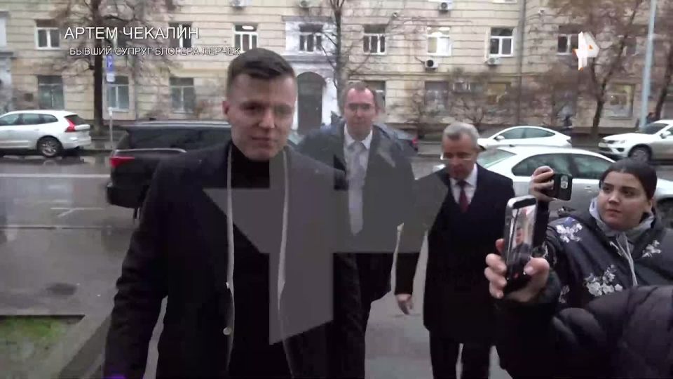   ,  , ,       -      37-   