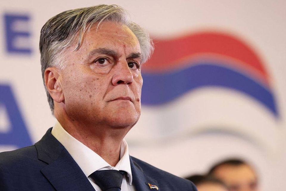     &quot;  -&quot;             Dnevni Avaz