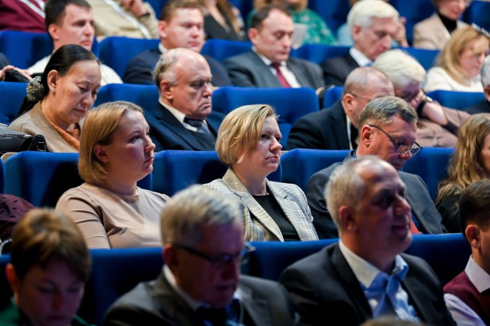 Антон Силуанов: в мире идет борьба за лидерство в развитии технологий ИИ для всех сфер жизни Антон Силуанов: в мире идет борьба за лидерство в развитии технологий ИИ для всех сфер жизни