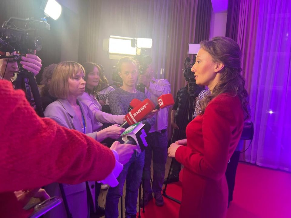 «Лицо Нации. Мама» - это премия, которая своей целью ставит рассказать о мамах страны «Лицо Нации. Мама» - это премия, которая своей целью ставит рассказать о мамах страны