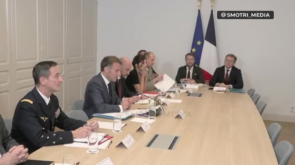 Началась встреча "Коалиции желающих"