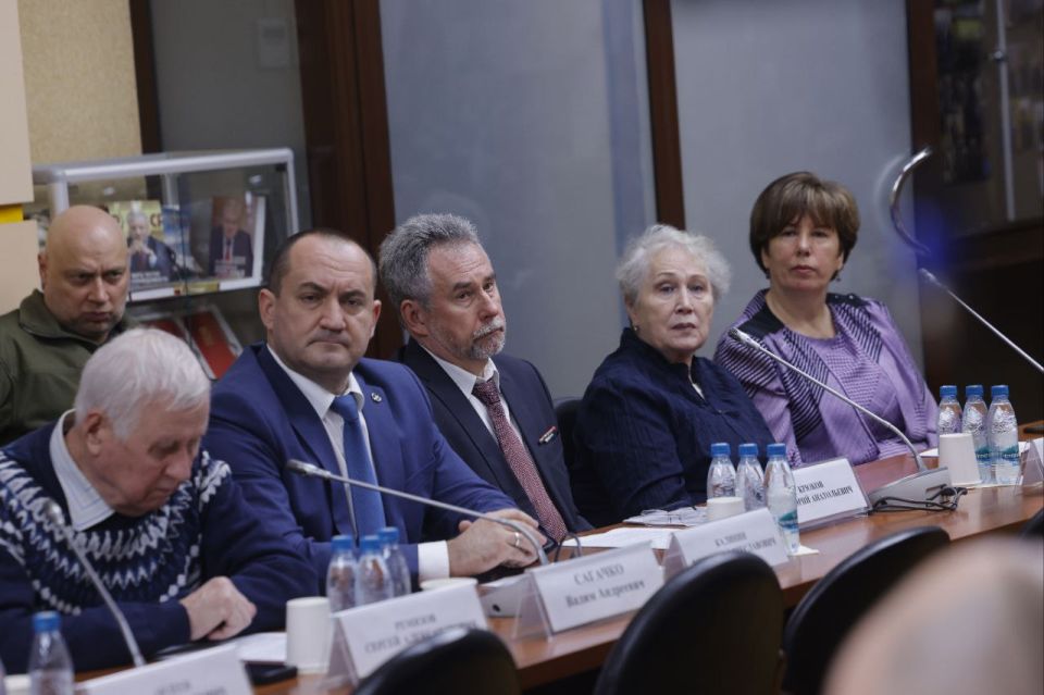 Сергей Миронов: Поддержку участников СВО обсудили на заседании партийного Совета по делам ветеранов Сергей Миронов: Поддержку участников СВО обсудили на заседании партийного Совета по делам ветеранов