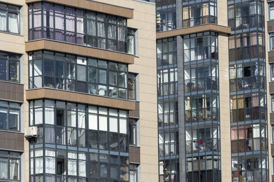 Минфину следует действовать аккуратно в вопросе ужесточения льготной ипотеки, чтобы не «перевернуть пирамиду спроса» и не допустить «катаклизма», заявил глава «Сбера» Герман Греф на Domclick Digital Day, передает...