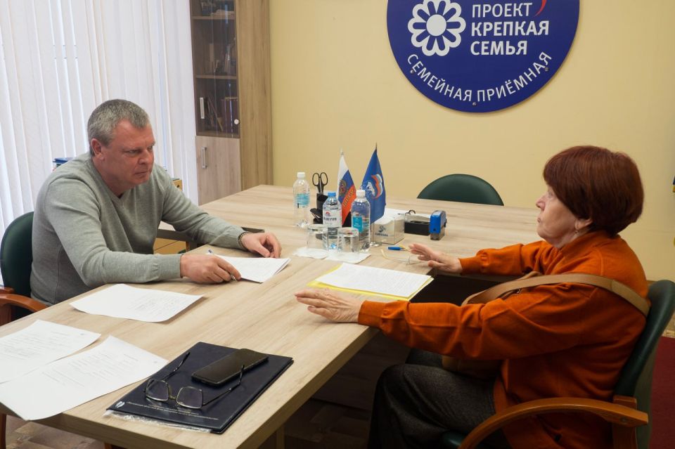 Депутаты ЗСТО Антон Секержицкий и Андрей Николашкин провели приёмы граждан по личным вопросам