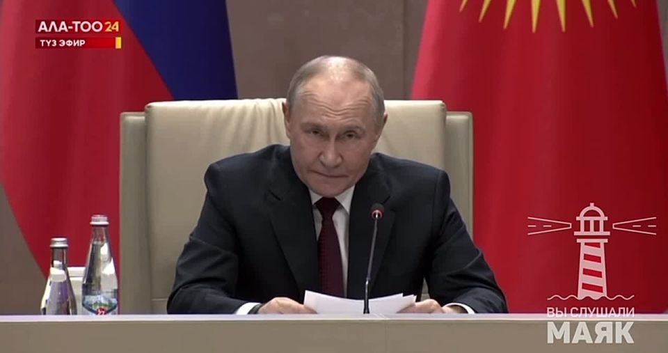 Путин поблагодарил Жапарова за особое отношение к русскому языку