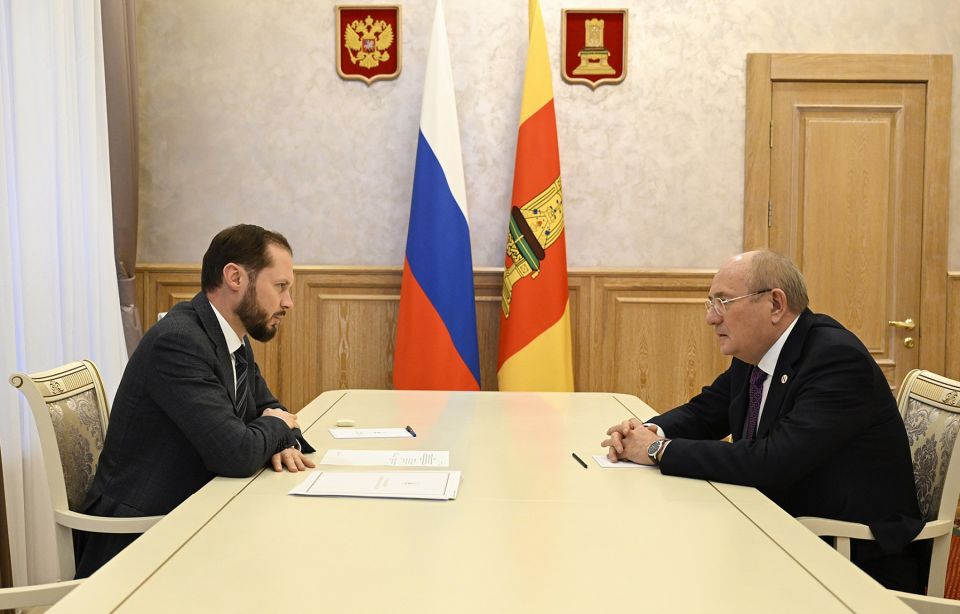 Виталий Королев и заместитель Председателя Правления ПАО «Газпром» Виталий Маркелов обсудили продолжение газификации Тверской области