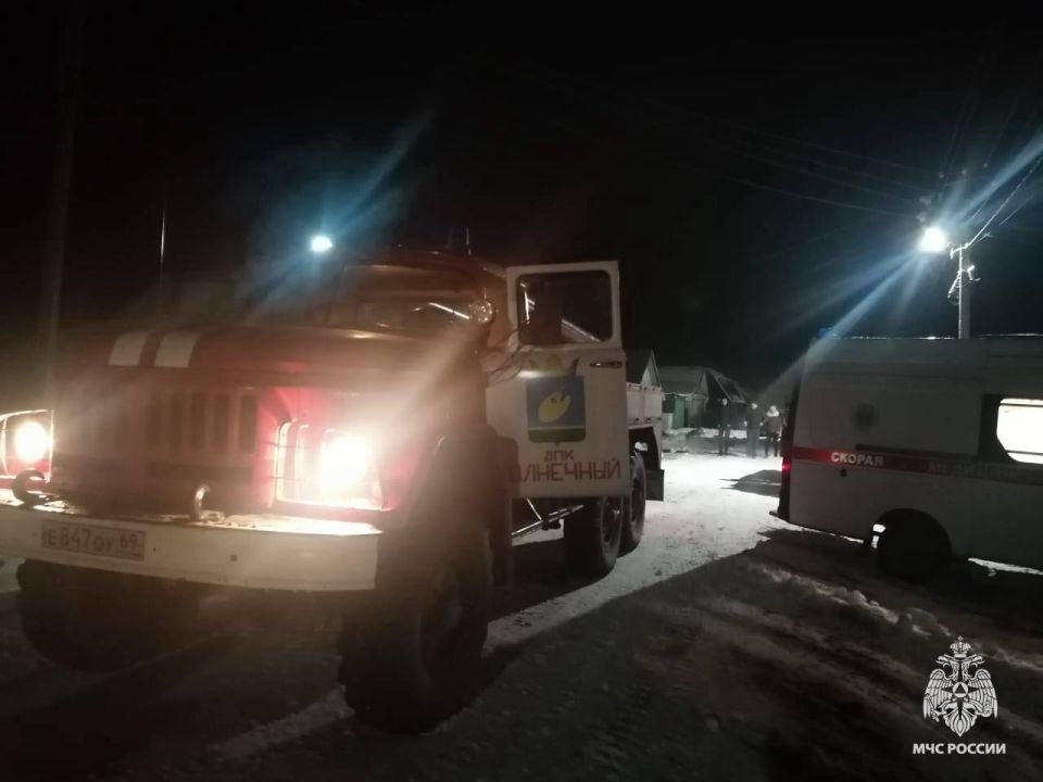 Гибель на пожаре. В деревне Пашино-Садовое Вышневолоцкого МО огнеборцы 9 и 61 ПСЧ ликвидировали возгорание в жилом доме Гибель на пожаре. В деревне Пашино-Садовое Вышневолоцкого МО огнеборцы 9 и 61 ПСЧ ликвидировали возгорание в жилом доме