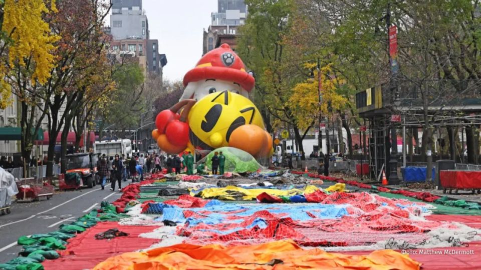 Гигантских Лабубу, Пикачу, Базза Лайтера и других популярных персонажей в виде воздушных шаров надули в Нью-Йорке Гигантских Лабубу, Пикачу, Базза Лайтера и других популярных персонажей в виде воздушных шаров надули в Нью-Йорке