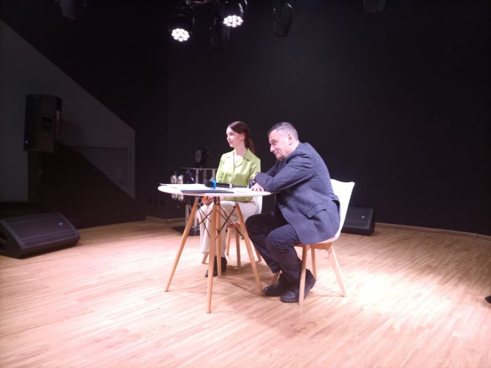       ,     ,        -,       , ...