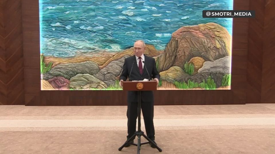 Путин заявил, что не понимает, почему ввели санкции против двух российских нефтяных компаний, хотя Россия оставалась в рамках Анкориджа