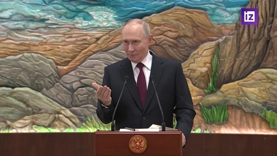 Россия готова зафиксировать отсутствие намерений нападать на Европу, заявил Владимир Путин, назвав ложью слова европейских политиков о неких агрессивных планах Москвы