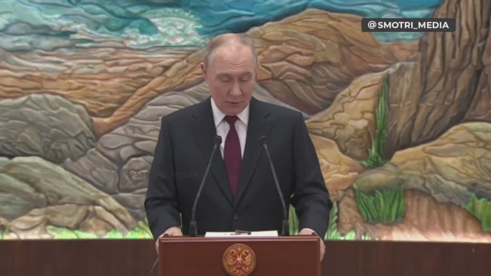 Переговорщиками со стороны России выступят МИД РФ, а также Владимир Мединский — Путин