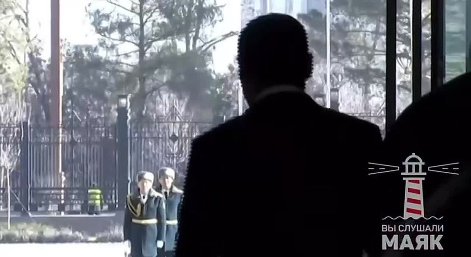 Путина на саммите ОДКБ встретили объятиями